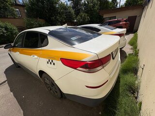 2019 Kia Optima IV Рестайлинг, белый, 950000 рублей, вид 5