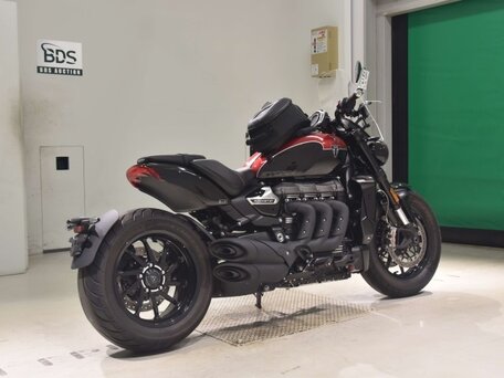 2025 Triumph Rocket III, красный, 2425000 рублей, вид 5