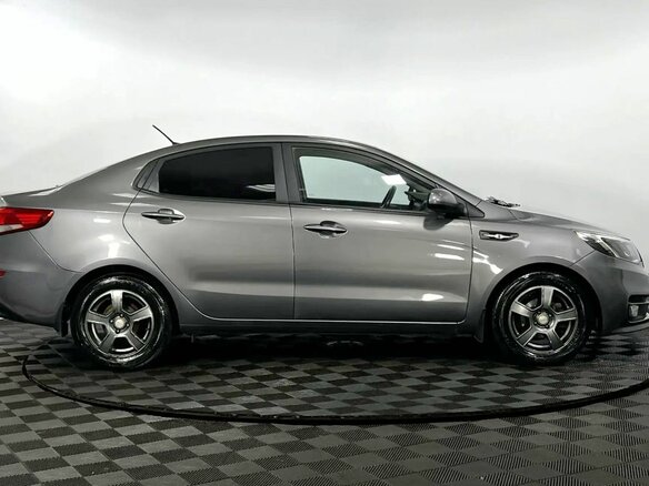 2016 Kia Rio III Рестайлинг, серый - вид 3