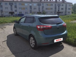 2012 Kia Rio III, зелёный, 550000 рублей, вид 3