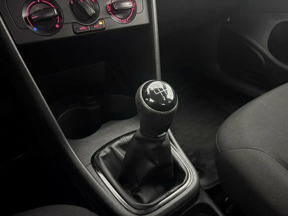 2018 Volkswagen Polo V Рестайлинг, белый, 979000 рублей - вид 14
