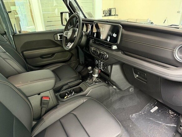 2025 Jeep Wrangler IV (JL) Рестайлинг, серый, 10670000 рублей - вид 7