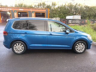 2016 Volkswagen Touran II, синий, 1299999 рублей, вид 3
