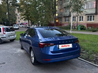 2021 Skoda Octavia IV (A8), синий, 2450000 рублей, вид 5