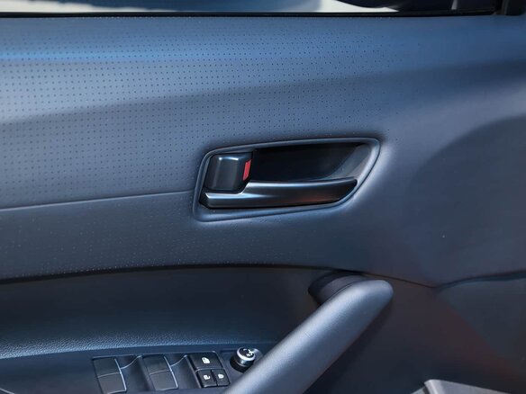 2025 Toyota Corolla Cross I Рестайлинг, оранжевый, 2950000 рублей - вид 16