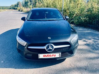 2019 Mercedes-Benz A-Класс 200 IV (W177), чёрный, 1900000 рублей, вид 3