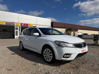 2012 Kia Ceed I Рестайлинг, белый, 700000 рублей, вид 2