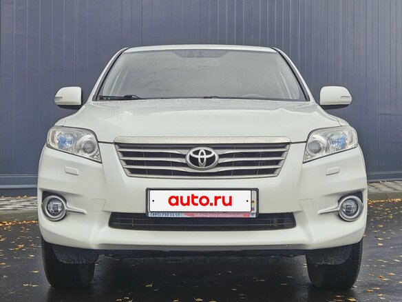 2010 Toyota RAV4 III (XA30) Рестайлинг, белый, 1600000 рублей