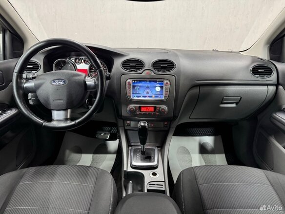 2009 Ford Focus II Рестайлинг, серебристый, 750000 рублей - вид 8