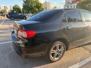 2010 Toyota Corolla X (E140, E150) Рестайлинг, чёрный, 360000 рублей, вид 4