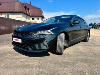 2021 Kia K5 III, чёрный, 2650000 рублей, вид 2