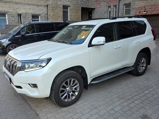 2019 Toyota Land Cruiser Prado 150 Series Рестайлинг 2, белый, 4600000 рублей, вид 3