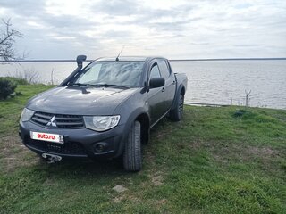 2012 Mitsubishi L200 IV, серый, 1330000 рублей, вид 2