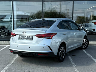 2020 Hyundai Solaris II Рестайлинг, серебристый, 1465000 рублей, вид 3