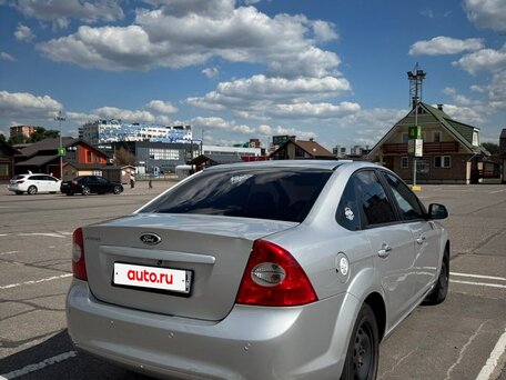 2011 Ford Focus II Рестайлинг, серый, 430000 рублей, вид 5
