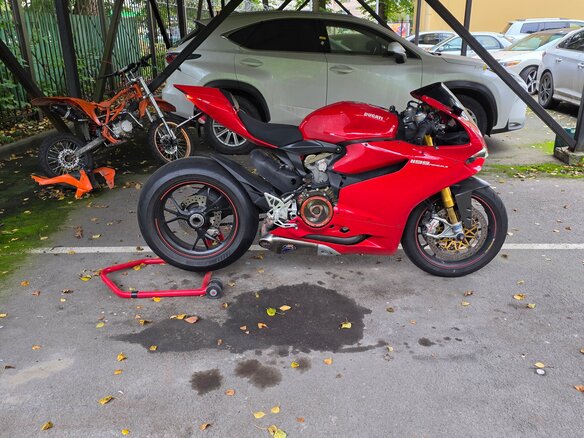 2012 Ducati Panigale S, красный - вид 5