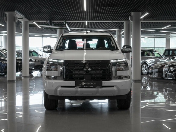 2025 Mitsubishi L200 VI, белый - вид 2