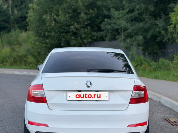 2014 Skoda Octavia III (A7), белый, 1150000 рублей - вид 4