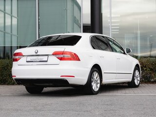 2013 Skoda Superb DSG II Рестайлинг, белый, 1200000 рублей, вид 2