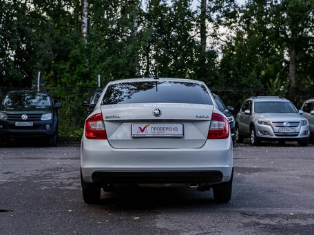 2017 Skoda Rapid I, белый, 480000 рублей, вид 4