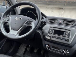 2017 Kia Rio III Рестайлинг, серый, 1250000 рублей, вид 4