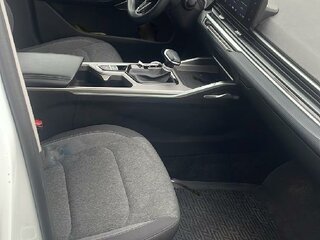 2024 Geely Emgrand II, белый, 1147620 рублей, вид 3