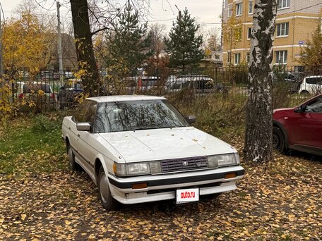 1987 Toyota Mark II V (X70), белый, 450000 рублей, вид 1