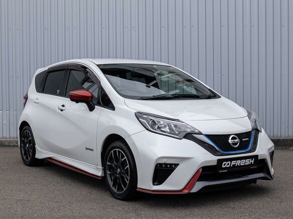 2017 Nissan Note Nismo e-Power II Рестайлинг, белый, 1479000 рублей