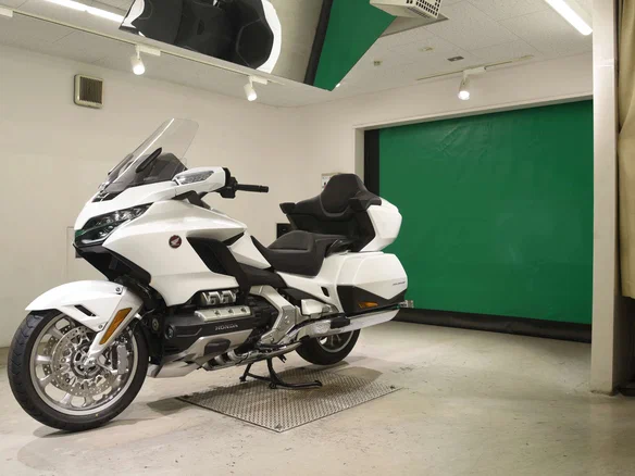 2026 Honda GL 1800 Gold Wing, белый, 2990000 рублей - вид 3