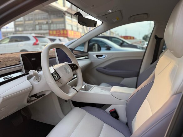 2026 MG 4 EV 42.8 kWh II, серый, 1770700 рублей - вид 5