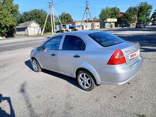 2008 Chevrolet Aveo I Рестайлинг, серебристый, 390000 рублей, вид 3