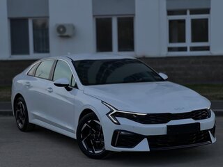 2021 Kia K5 III, белый, 2100000 рублей, вид 2