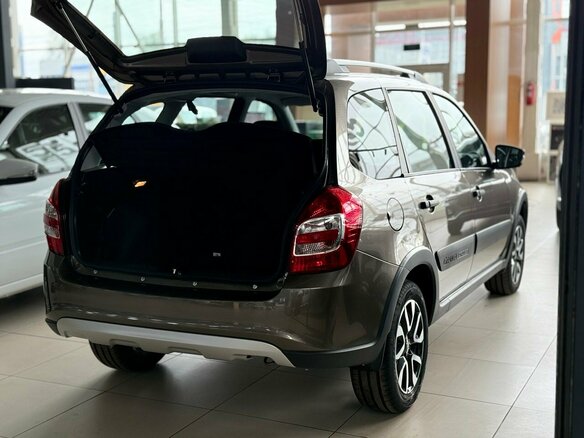 2025 Lada (ВАЗ) Granta Cross I Рестайлинг, коричневый, 1226000 рублей - вид 4