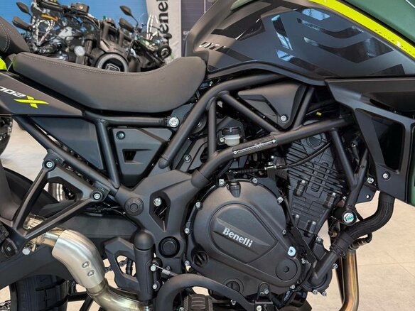 2026 Benelli TRK 702 X, зелёный, 739000 рублей - вид 9