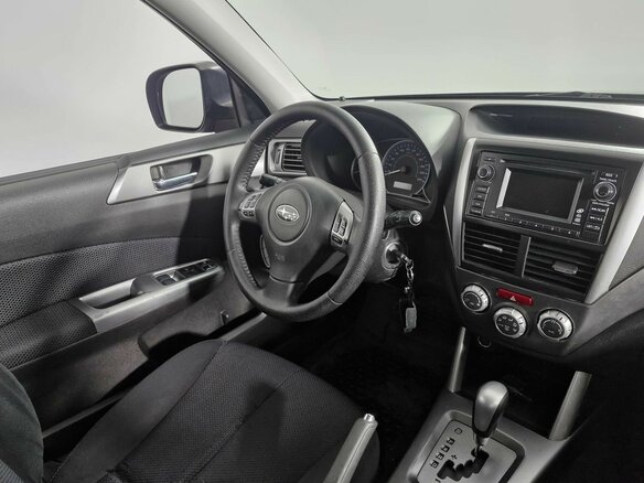 2011 Subaru Forester III Рестайлинг, чёрный - вид 14