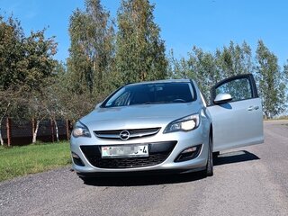 2015 Opel Astra J Рестайлинг, серебристый, 1011083 рублей, вид 2