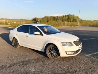 2013 Skoda Octavia III (A7), белый, 810000 рублей, вид 4