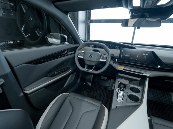 2025 Changan UNI-V I, красный - вид 1