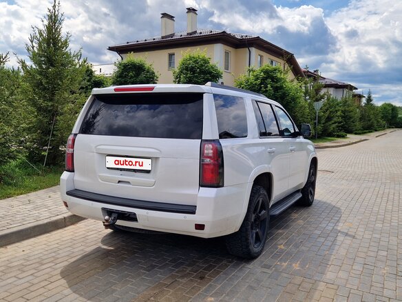 2018 Chevrolet Tahoe IV, белый, 4150000 рублей - вид 4
