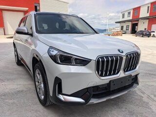 2023 BMW X1 Long 20Li sDrive III (U11/U12), белый, 2840000 рублей, вид 3