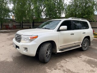 2013 Toyota Land Cruiser 200 Series Рестайлинг 1, чёрный, 3500000 рублей, вид 1