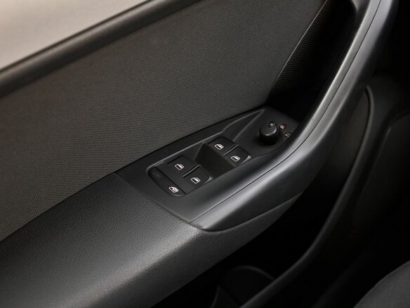 2014 Audi Q3 I (8U), красный - вид 12