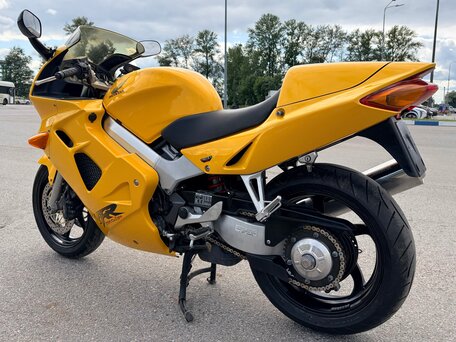 1999 Honda VFR 800, жёлтый, 429000 рублей, вид 5