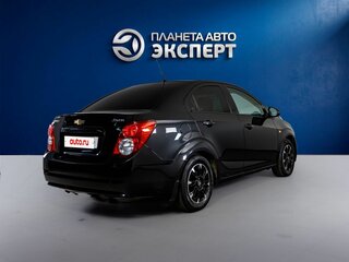 2012 Chevrolet Aveo II, чёрный, 599000 рублей, вид 4