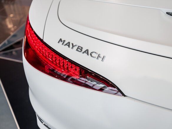2025 Mercedes-Benz Maybach SL, белый, 33450000 рублей - вид 19