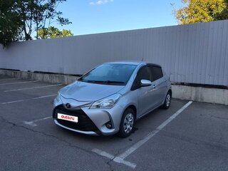 2019 Toyota Vitz III (XP130) Рестайлинг 2, серебристый, 1100000 рублей, вид 1