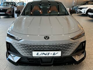 2024 Changan UNI-V I, серебристый, 3329900 рублей, вид 4