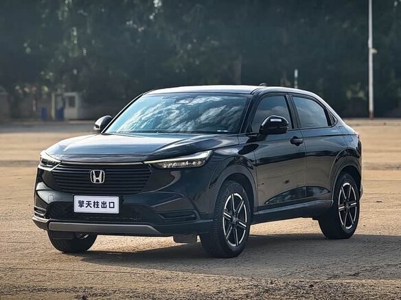 2023 Honda Vezel II, чёрный - вид 2