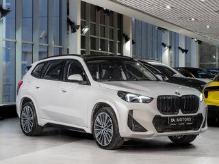 2026 BMW X1 Long 25Li xDrive III (U11/U12), белый, 5490000 рублей, вид 3