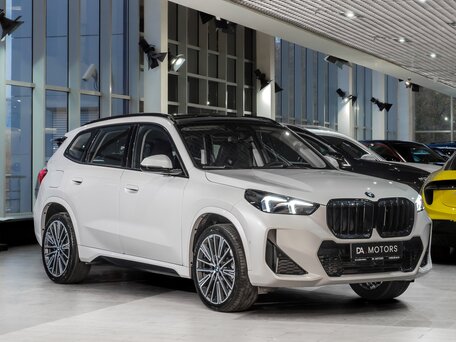 2026 BMW X1 Long 25Li xDrive III (U11/U12), белый, 5490000 рублей, вид 3